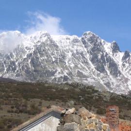 Hostal Asador La Montaña，位于Triollo的酒店