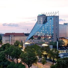 Estrel Hotel，位于柏林的酒店