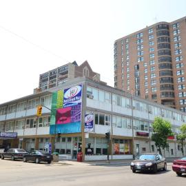 Hotel Royal Plaza，位于温尼伯的酒店