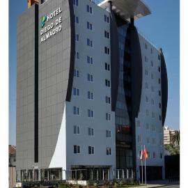 Hotel Diego de Almagro Viña del Mar，位于维纳德马的酒店