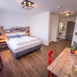 Hotel & Brauerei-Gasthof Neuwirt,位于多瑙河畔诺伊堡的酒店