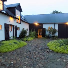 Wingårdhs B&B Österlen，位于Löderup的酒店