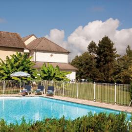 Logis Hôtel du Pont Neuf，位于勒维尔德的酒店