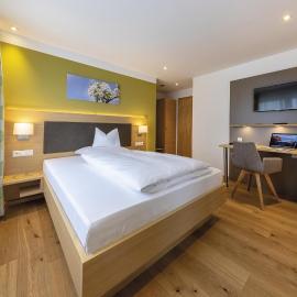 Gasthof - Hotel zum Ochsen GmbH，位于Berghülen的酒店