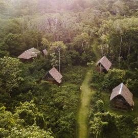 Ämak Iquitos Ecolodge - All Inclusive，位于伊基托斯的酒店