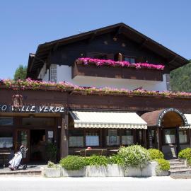 Hotel Valle Verde - Rent Ski & Bike，位于塔尔维西奥的酒店