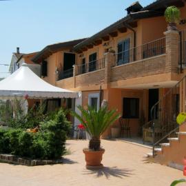 Agriturismo Le Vigne，位于费尔莫的酒店