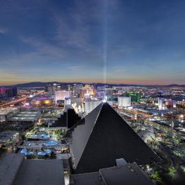 Luxor，位于拉斯维加斯的酒店