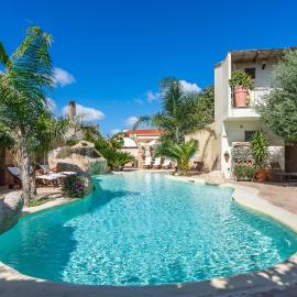 Hotel Villa Canu，位于卡布拉斯的酒店