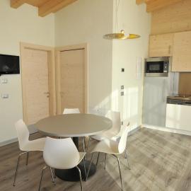 Bungalows Chalets Lago di Molveno，位于莫尔韦诺的酒店