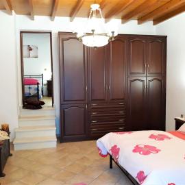 Apiranthos Diamond Maisonette in Naxos (3 BDRM)，位于Apeiranthos的酒店