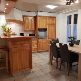 Apartement-Gîte rural à 3 km de Delémont，位于Courcelon的酒店