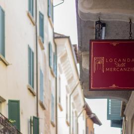Locanda delle Mercanzie，位于布雷西亚的酒店
