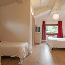 Hotel Prealpi，位于卡斯蒂奥内·德拉·佩雷索的酒店