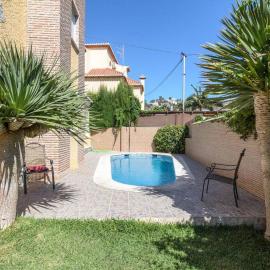 Habitaciones en Casa Céntrica con piscina