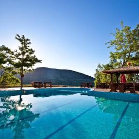 Mountain View Hotel Complex，位于Yabulkovets的酒店