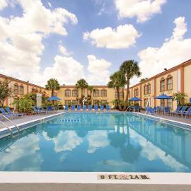 La Quinta Inn by Wyndham Orlando International Drive North，位于奥兰多的酒店