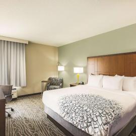 La Quinta by Wyndham Wichita Northeast，位于威奇托的酒店