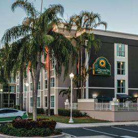 La Quinta by Wyndham Plantation at SW 6th St,位于普兰塔寻的酒店