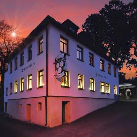 Landhotel Weisses Röß`l，位于阿多夫的酒店