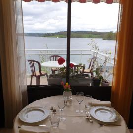 Hotel Restaurant La Caravelle,位于Peyrat-le-Château的酒店
