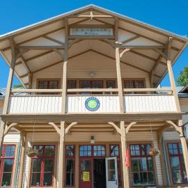 Ronneby Brunnspark Vandrarhem och B&B，位于龙讷比的酒店
