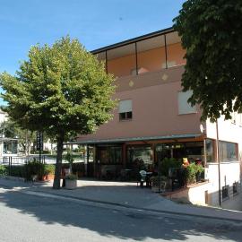 Hotel Il Quadrifoglio，位于卡夏的酒店