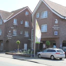 Hotel Goldener Stern，位于阿舍贝格的酒店