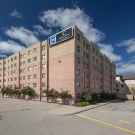 Residence & Conference Centre - Kitchener-Waterloo，位于基奇纳的酒店