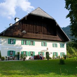 Naturresort FiSCHERGUT - Lodge Wolfgangthal，位于圣沃尔夫冈的酒店