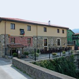 Posada Restaurante Casa Juanchu，位于Adino的酒店