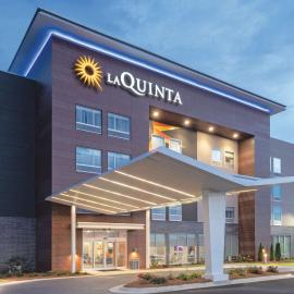 La Quinta by Wyndham Opelika Auburn，位于欧佩莱卡的酒店