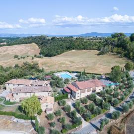 Tenuta Decimo - Il Borgo Di Mariano，位于圣吉米纳诺的酒店