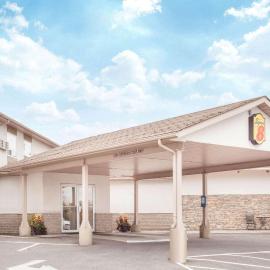 Super 8 by Wyndham Kenora,位于肯诺拉的酒店