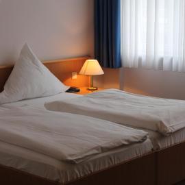 Filmhotel Lili Marleen Potsdam，位于波茨坦的酒店