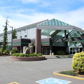 Medallion Inn and Suites，位于阿灵顿的酒店
