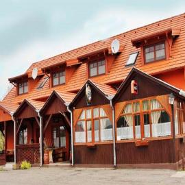 Határ Csárda Panzió，位于Bajánsenye的酒店