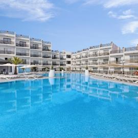 Palmanova Suites by TRH,位于马盖鲁夫的酒店