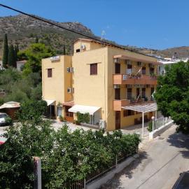 Katerina Hotel，位于托隆的酒店