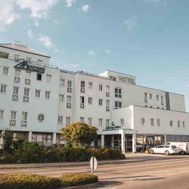 Hotel am Südtor，位于巴克南的酒店