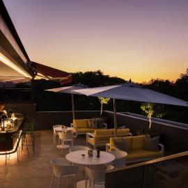 Home Suite Hotels Rosebank,位于约翰内斯堡的酒店