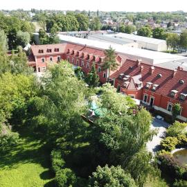 Dworek 1885，位于Ostrzeszów的酒店