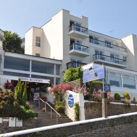 The Hannafore Point Hotel，位于西卢港的酒店