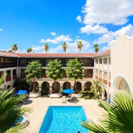 Casa De Palmas, Trademark Collection by Wyndham，位于麦卡伦的酒店