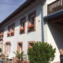 Ferienwohnung Schmitz，位于Serrig的酒店