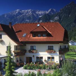 Pension Pichler，位于茵特斯托德的酒店
