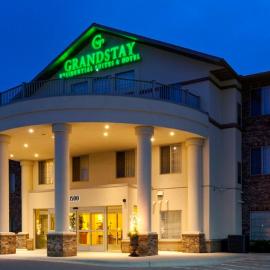 GrandStay Residential Suites Hotel Faribault，位于法里巴尔的酒店