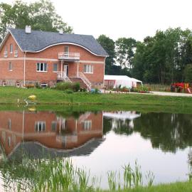 Guest House Kalnu pūpoli，位于Šengeida的酒店