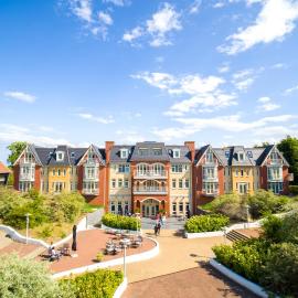 Grand Hotel Ter Duin - Duinhotel Burgh-Haamstede，位于巴勒哈姆斯泰德的酒店