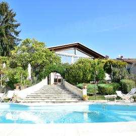 Ca' San Sebastiano Wine Resort & Spa，位于Camino的酒店